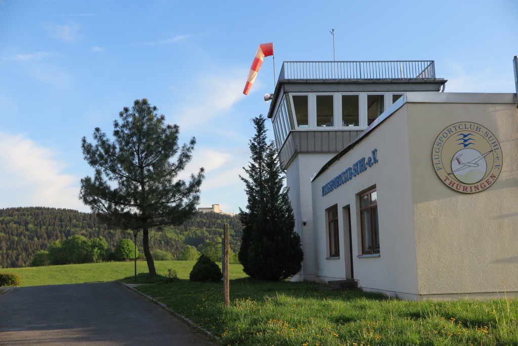 Tower des Flugplatz Goldlauter-Heiderbach