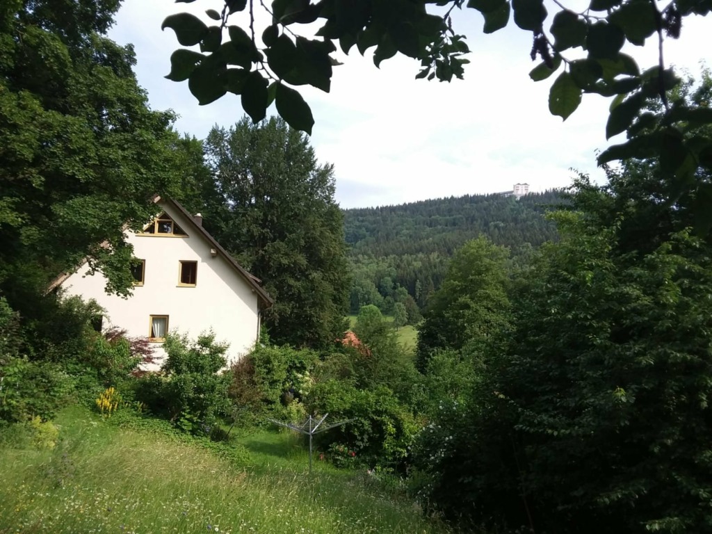 Ferienwohnung "Rennsteigblick" Familie Ch. u. E. Häfner