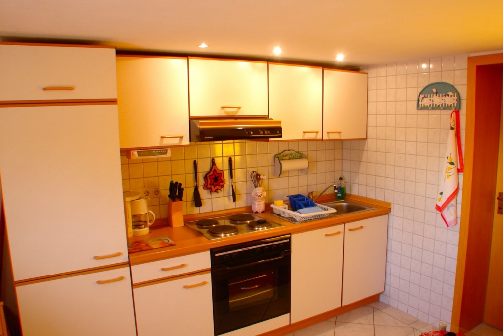 Ferienwohnung "Rennsteigblick" Familie Heinz - Küche EG