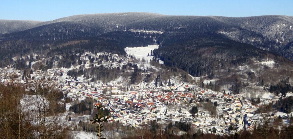 Goldlauter-Heidersbach, traumhaft gelegen am Beerbergmassiv